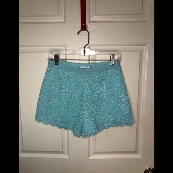 Jun & Ivy shorts - Picture 1 of 5